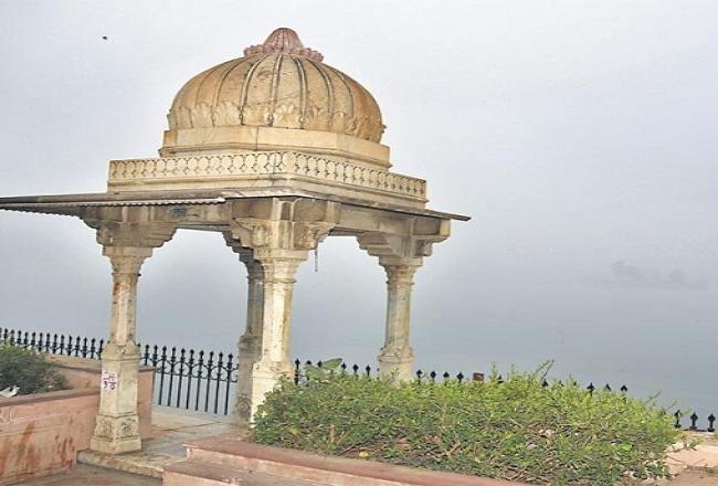 ठंड से कांपा पूरा शहर, 11 बजे 500 मीटर रही विजिबिलिटी