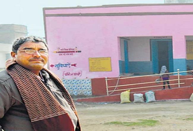 बच्चों को पक्का स्कूल दिलाने की जिद की पूरी, आज फहराएंगे तिरंगा