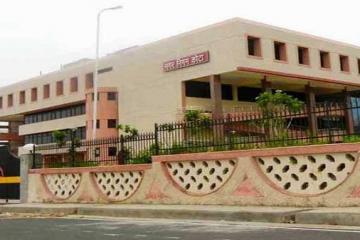 इस साल 55 कर्मचारी रिटायर, भर्तियां न होने से महत्वपूर्ण विभागों में भी संकट