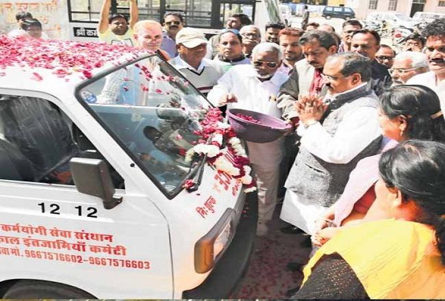पोस्टमार्टम के बाद घर तक निशुल्क शव पहुंचाने के लिए शुरू की एंबुलेंस