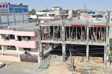 मेयर से लेकर कलेक्टर तक शिकायत, इसके बाद भी आसमान छू रहीं अवैध इमारतें