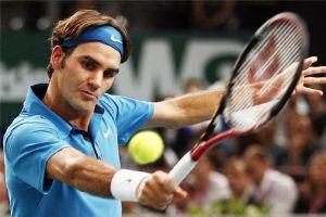 Federer holds course for first Paris Masters final