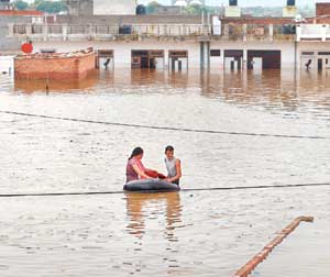 Flood situation in the city, settlements submerged