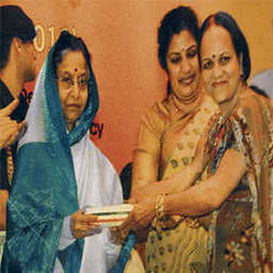 Kota President honors two teachers