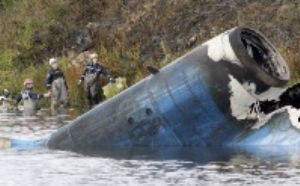 Plane carrying Russian hockey team crashes, 43 feared dead