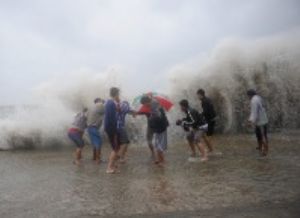 Sixteen dead as Typhoon Nesat strikes Philippines