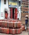 UPA allies force govt to hold back on LPG issue